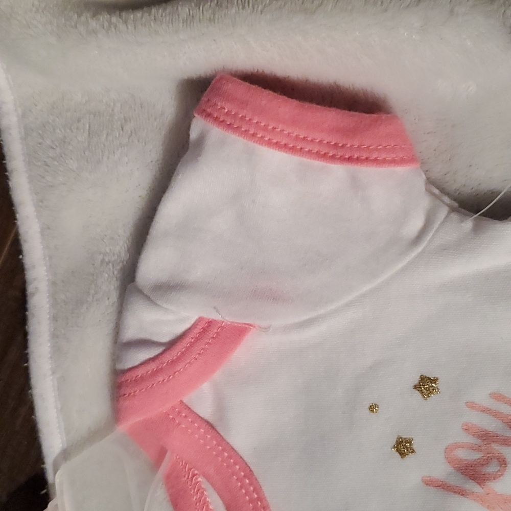 Onesies - Picture 4 of 5
